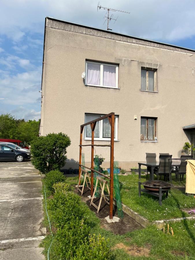 Monstera I Apartment Kolín Екстериор снимка