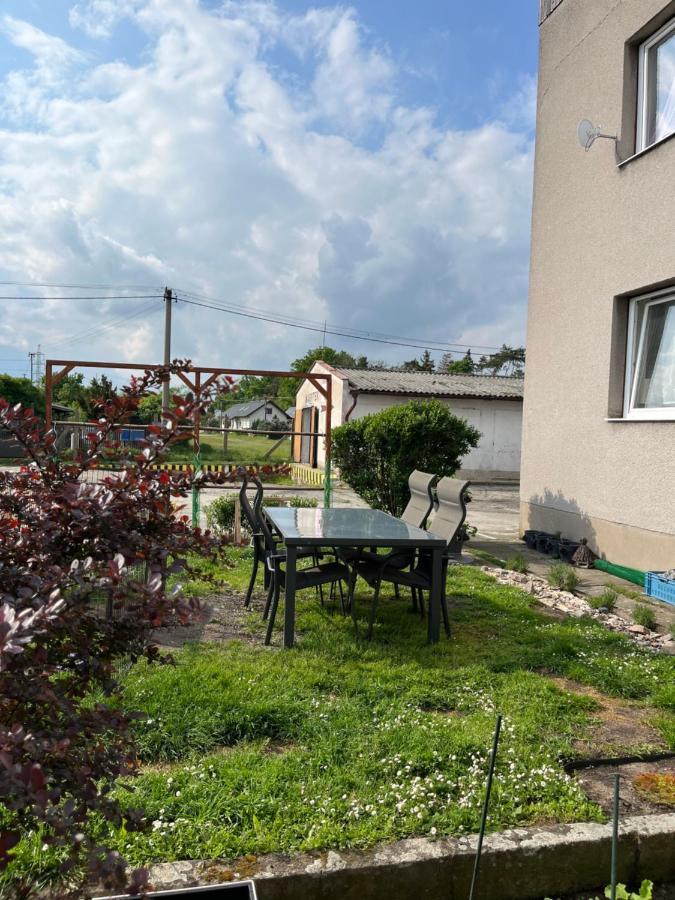 Monstera I Apartment Kolín Екстериор снимка
