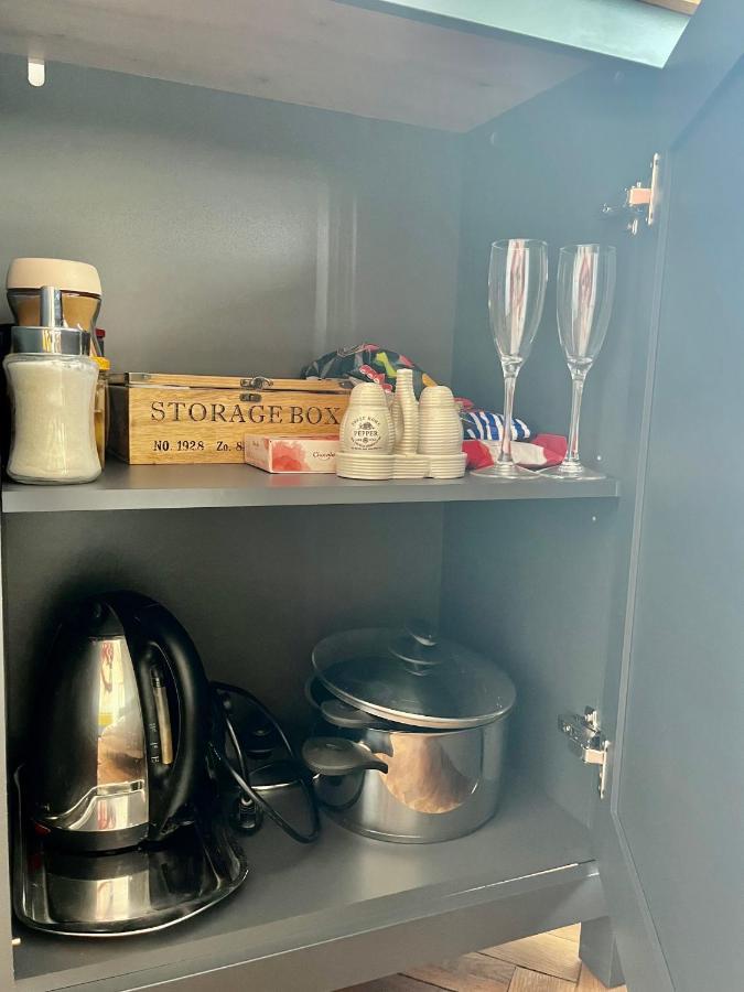 Monstera I Apartment Kolín Екстериор снимка